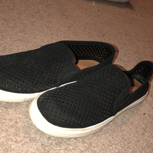 time and tru slip on sneakers